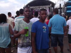 Oktober 10 Anos